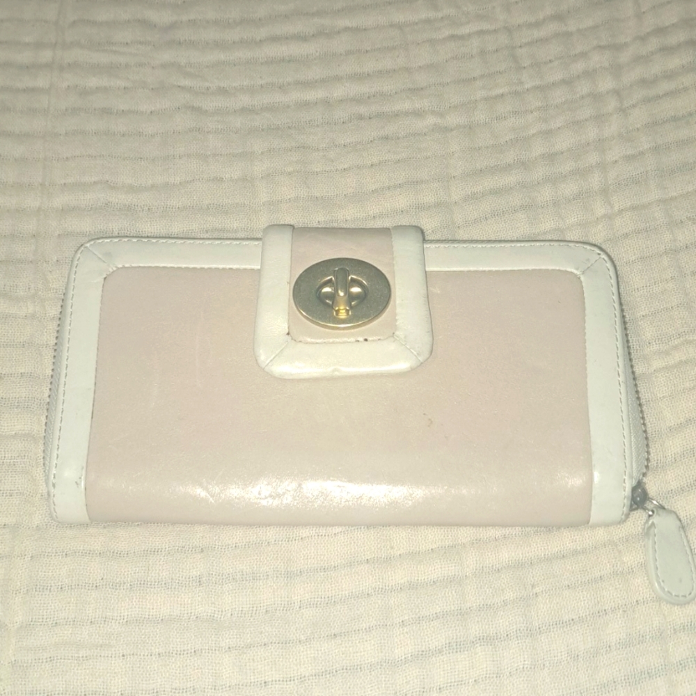 Coach Blush and white zip long wallet